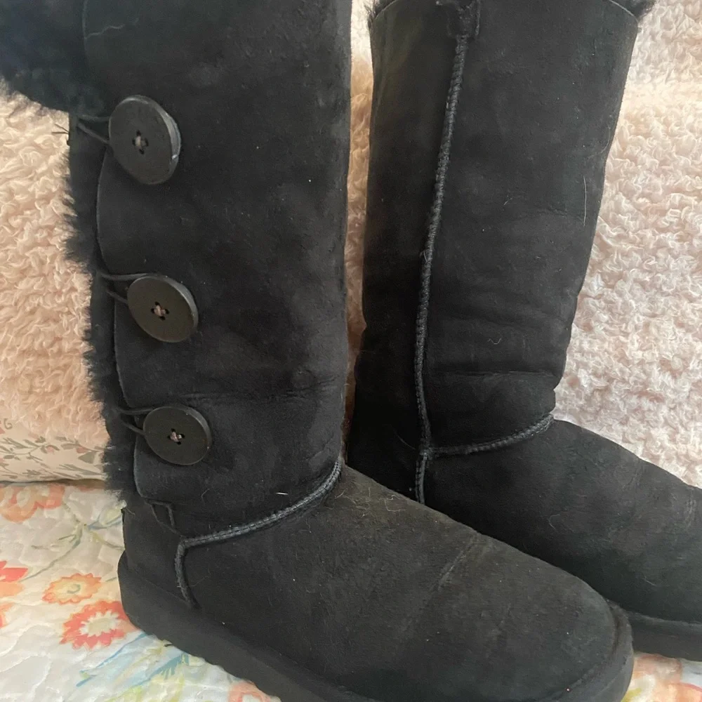 UGG Black Winter Boots Tall Slip-On Design